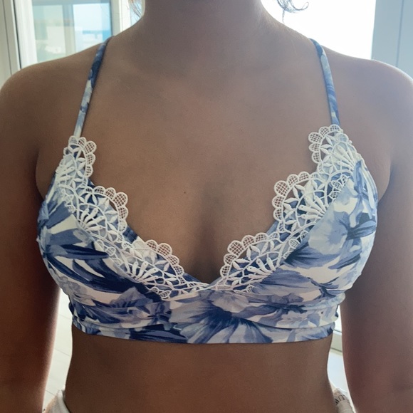 Hollister bikini top - Picture 6 of 6